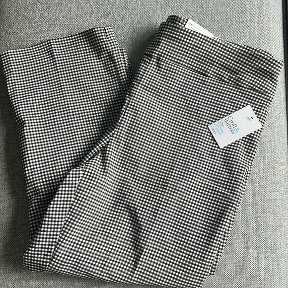 CROFT & BARROW Gingham Millennium Tummy Control Pants Capris Size 16 Regular - Picture 3 of 10